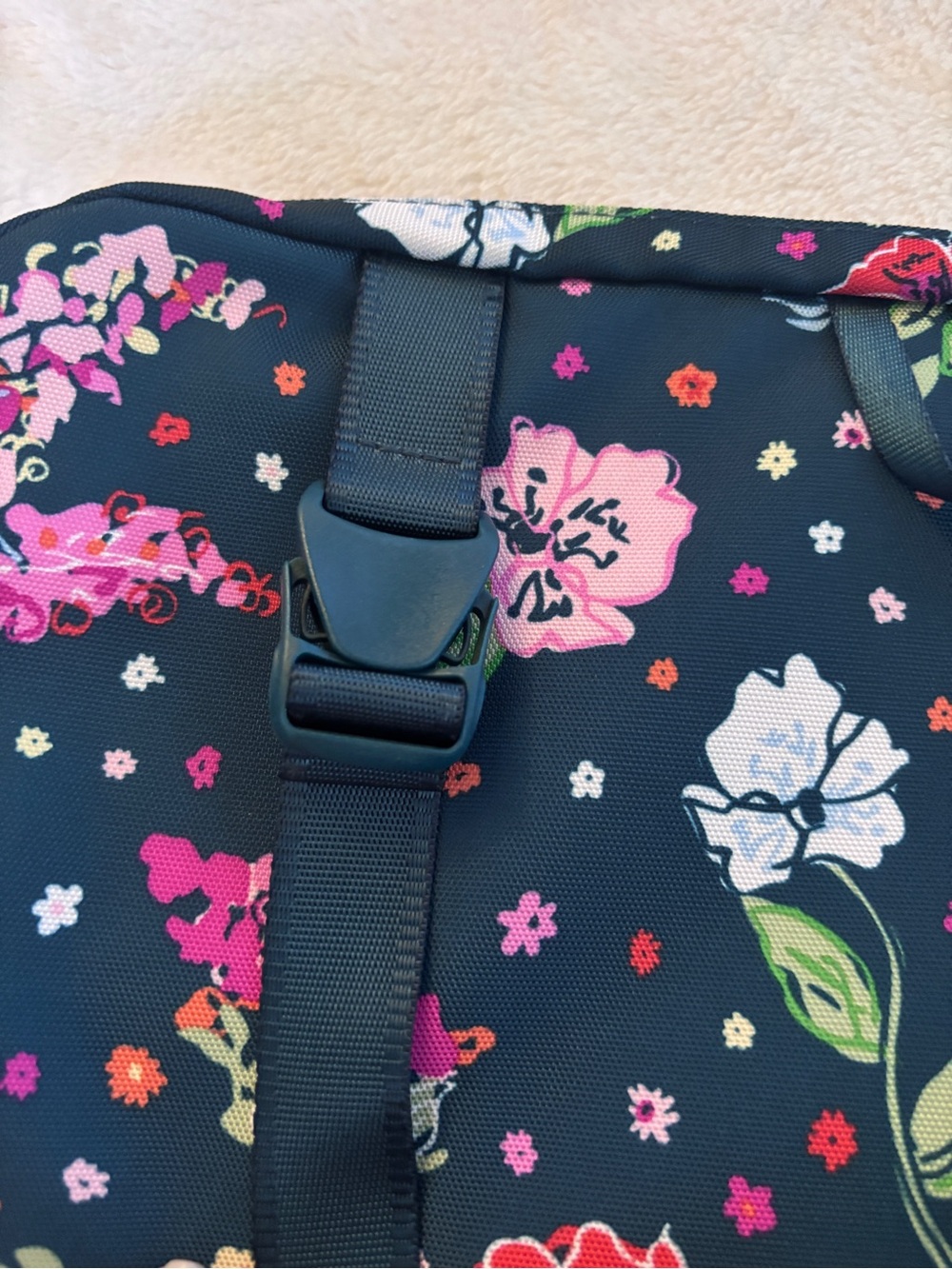 Vera Bradley Hanging Travel Organizer Toiletry Cosmetic Bag Floral - Picture 4 of 9